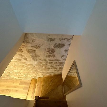 Modern And Warm Fully Renovated Split Level Apart Steps Away From The Grands Boulevard Apartment Paris Exterior photo